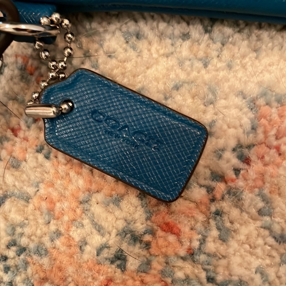 Coach Wristlet - Picture 4 of 8